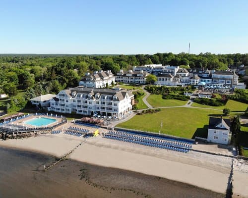 Water's Edge Resort and Spa – photo 5