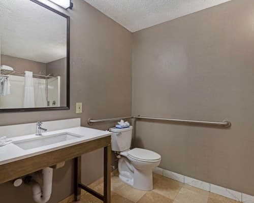 Best Western Savannah Historic District – photo 28
