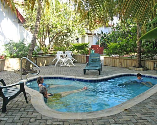 Sandy Point Beach Club – photo 2
