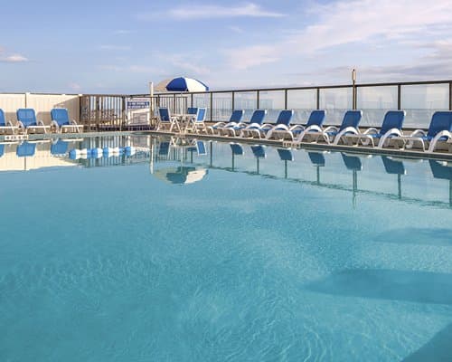 Dolphin Beach Club – photo 2