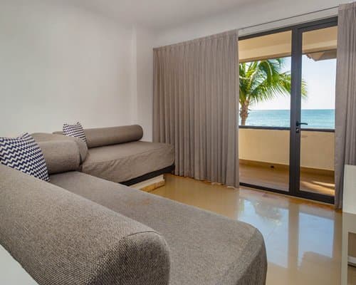 Luna Palace – photo 11