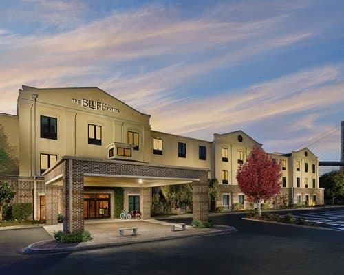 The Bluff Hotel Savannah Historic, Tapestry Collection by Hilton - 3 Nights